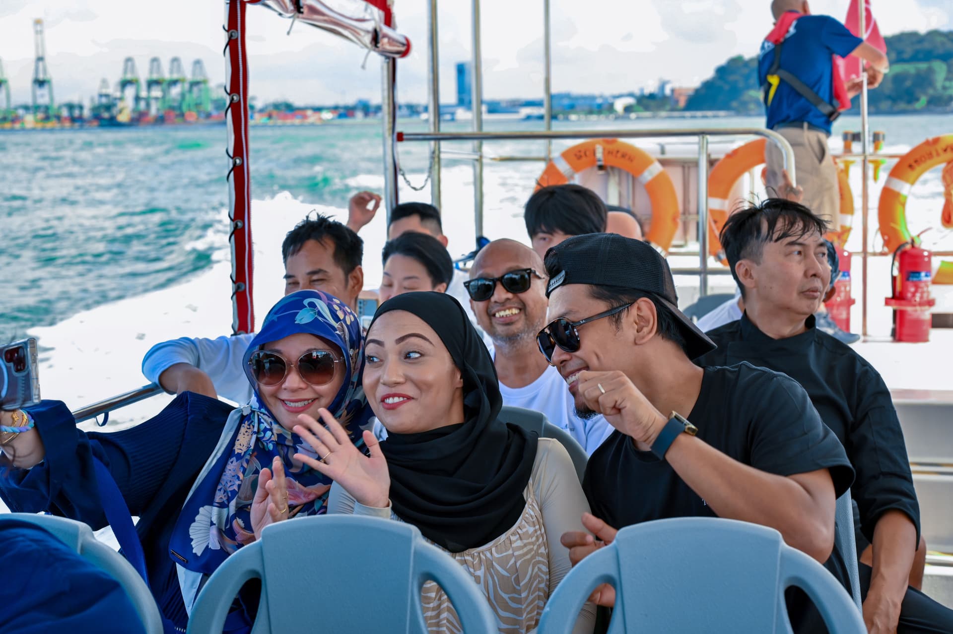 Albatross Hop-On Hop-Off Speedboat Pass - image 9
